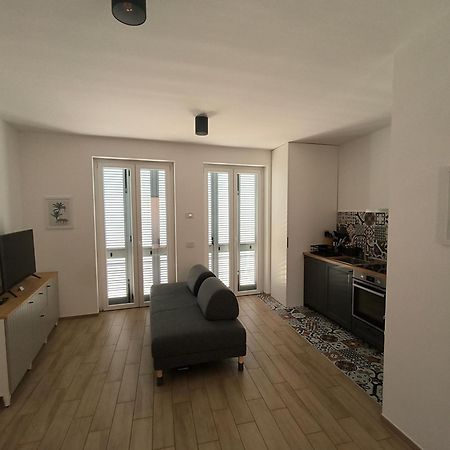 Apartment Near To Como - Donkey'S House Tavernerio Esterno foto